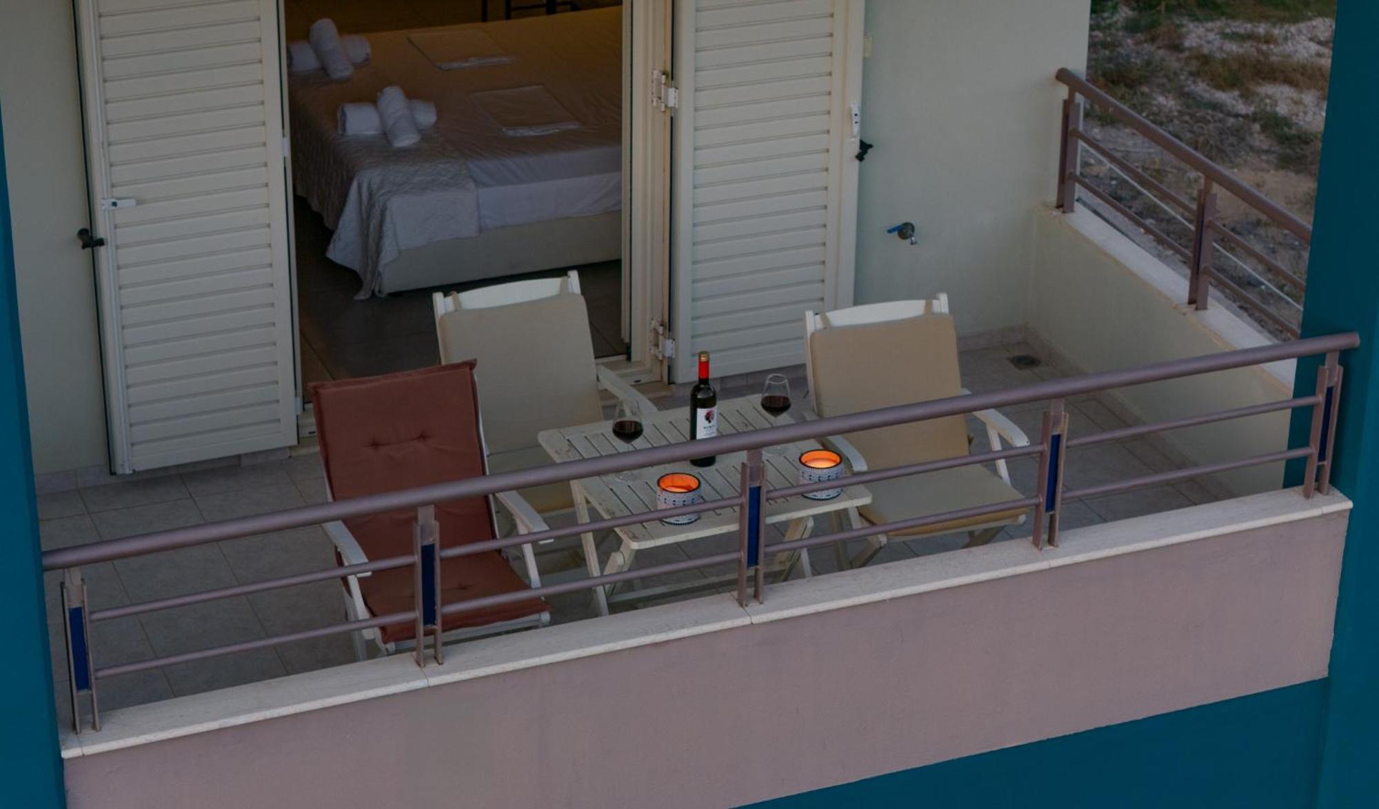 Aparthotel Sun George Finikounda Exterior foto